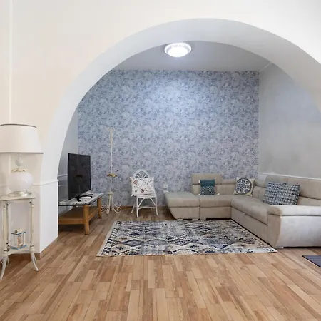And Colorful Apartment! Apartment